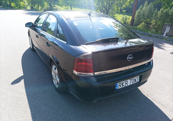 Opel Vectra cena 9000 przebieg: 349000, rok produkcji 2007 z Rymanów małe 56